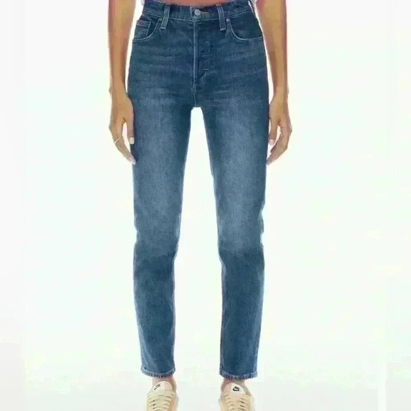Aritzia Denim Forum The Yoko High Rise Slim Denim size  25 Vintage Wash Cotton - Picture 3 of 15